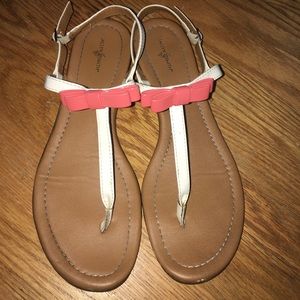 Cute white and pink summer sandals!